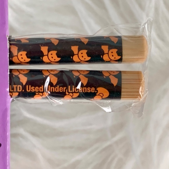 NEW HELLO KITTY HALLOWEEN CERAMIC RAMEN BOWL w/CHOPSTICKS (20oz capacity) - Picture 6 of 8